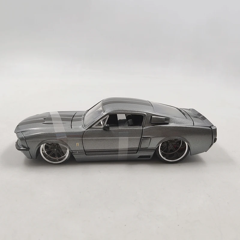 JADA 1:24 Scale Ford Mustang Shelby GT500 Alloy Car Model Diecast Metal Vehicle Toy Adult Fans Collectible Souvenir Gifts