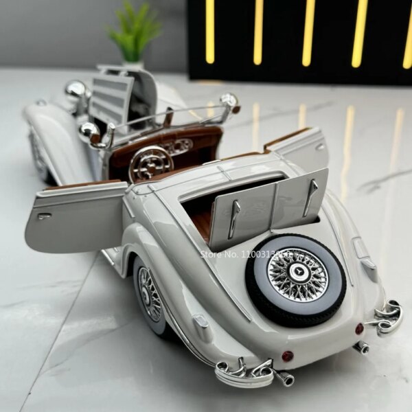 1/24 Scale 500K Vintage Car Model Toy Diecasts Alloy Sport Car Toys with Sound and Light Pull Back Vehicles for Children's Gifts - Image 5