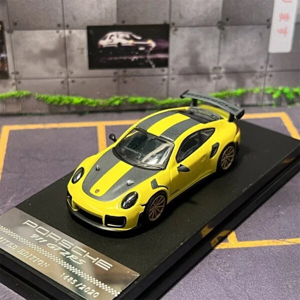 Diecast 1/64 Scale 911 Porsche GT2 RS Classic Sports Car Simulation Delicacy Alloy Car Model Static Collectible Souvenir Gift - Image 4