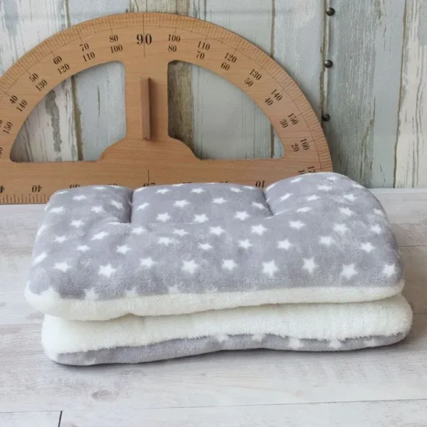 Flannel Pet Mat Dog Bed Cat Bed Thicken Sleeping Mat Dog Blanket Mat For Puppy Kitten Pet Bed for Small Large Dogs Pet Supplies - Image 9