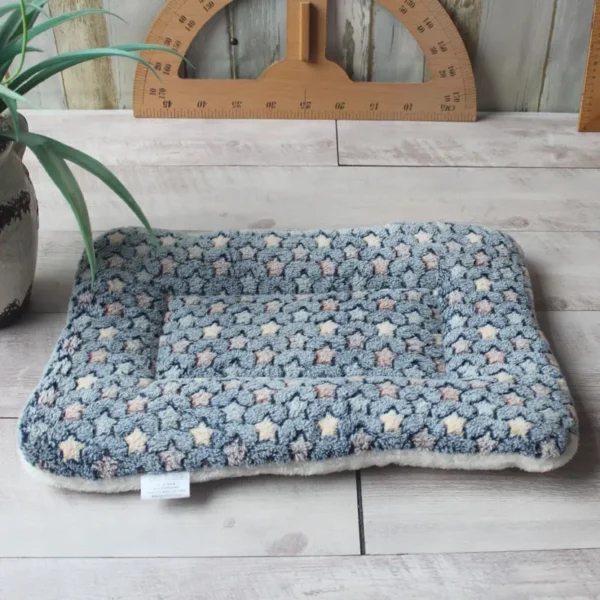 Flannel Pet Mat Dog Bed Cat Bed Thicken Sleeping Mat Dog Blanket Mat For Puppy Kitten Pet Bed for Small Large Dogs Pet Supplies - Image 6